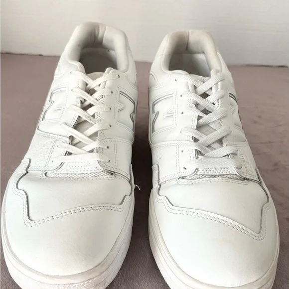 MENS NEW BALANCE WHITE BASKETBALL 650 R
DESIGN LOW TOP LACE UP SZ 16 - Picture 2 of 11